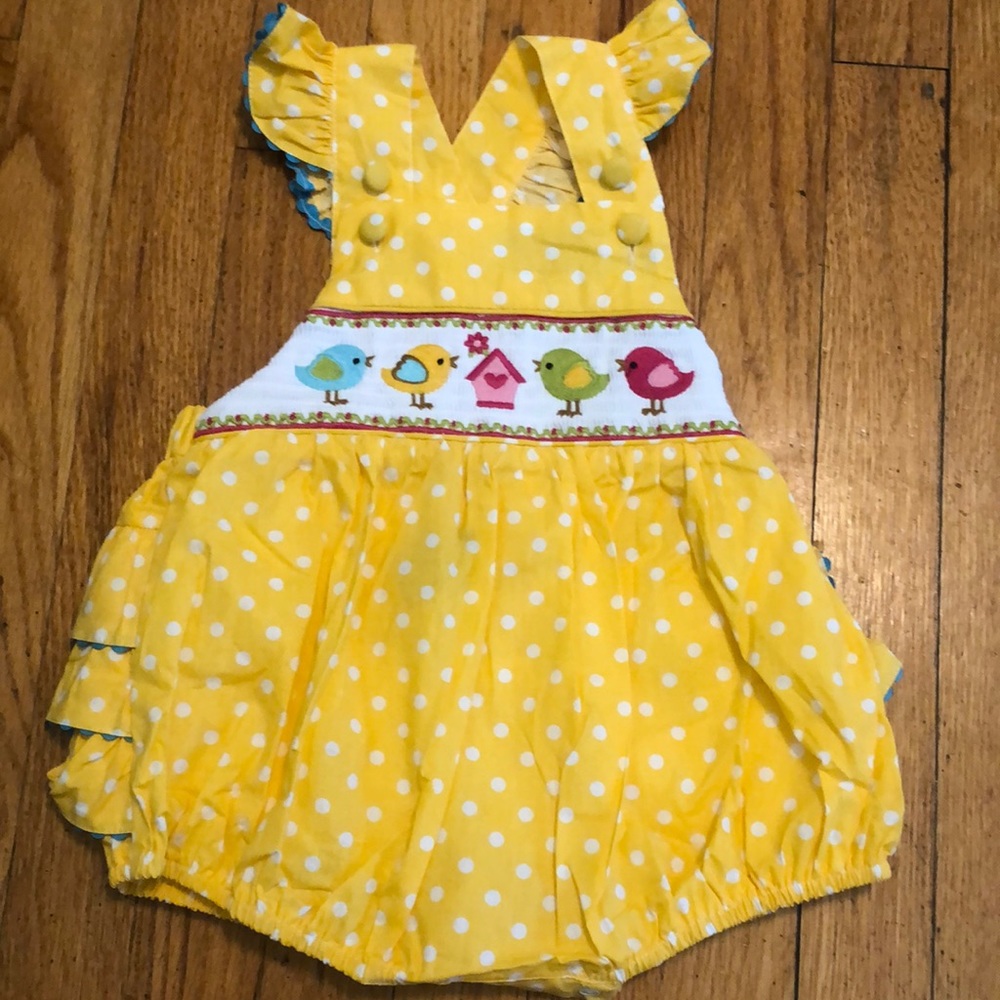 Bright Yellow Bird Ruffle Bum Bubble